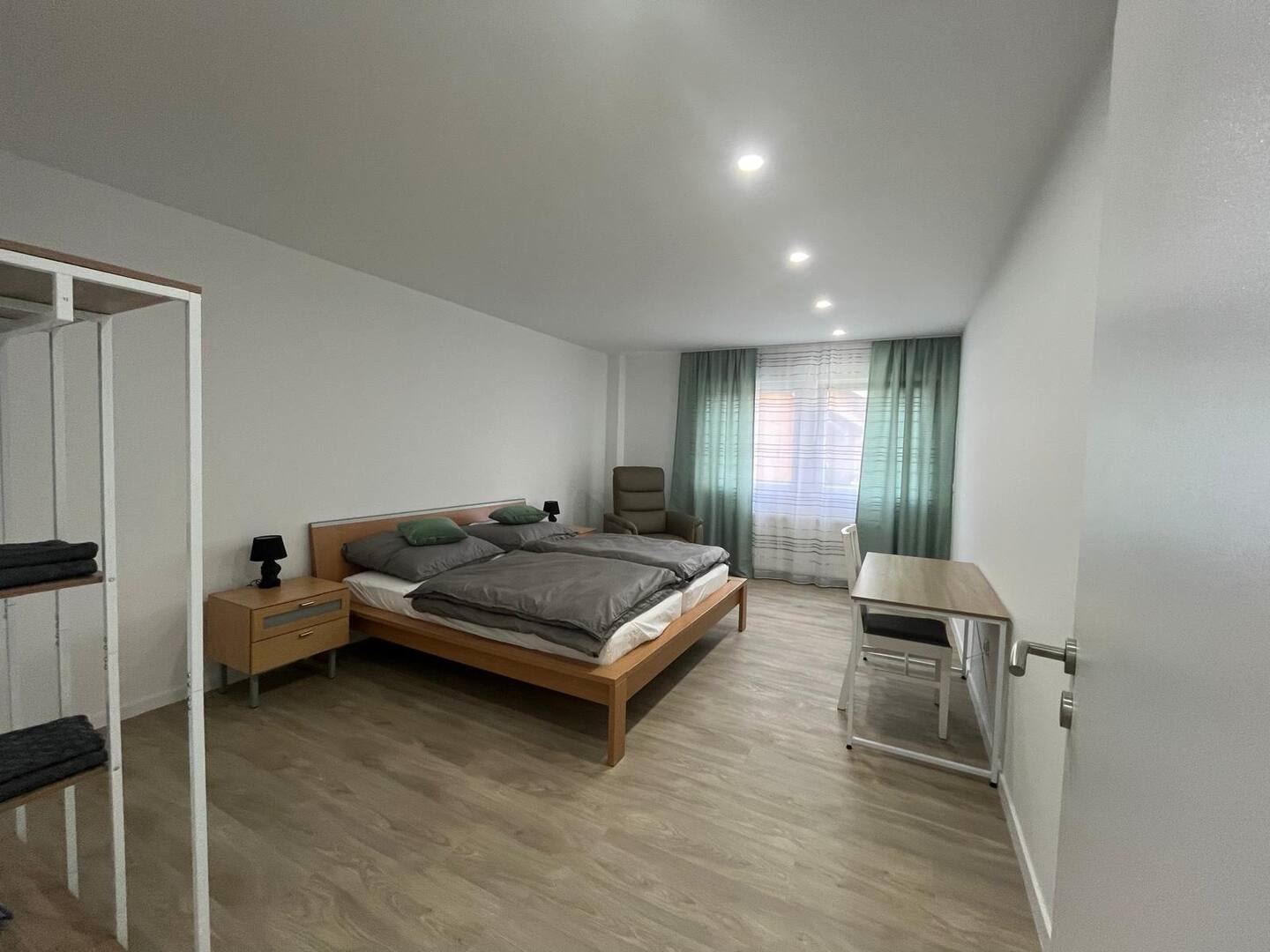 Airbnb, Vita Und Senol